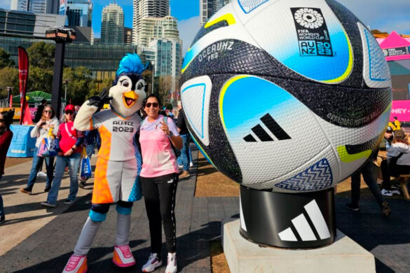 Así disfruta el Mundial Femenil una aficionada mexicana.